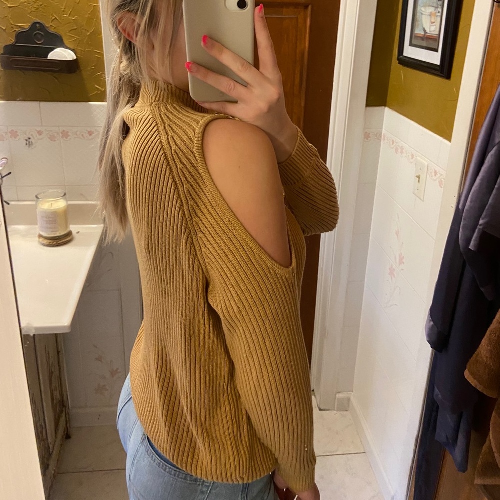 Cut-out sweater
